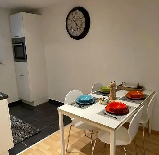 Gemuetliche Wohnung An Bester Lage Im Kreis 4